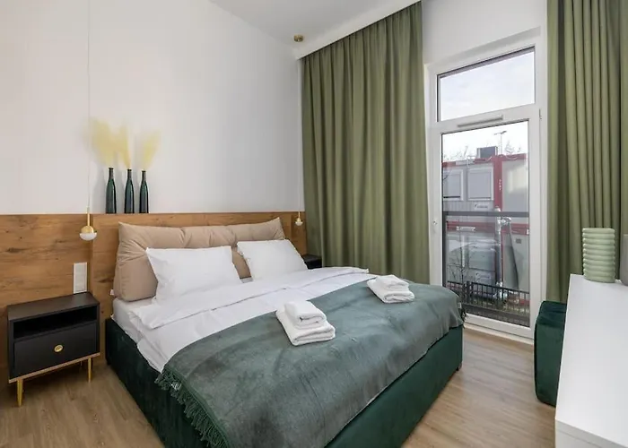 2-Bedroom Apartment With Parking Near Metro